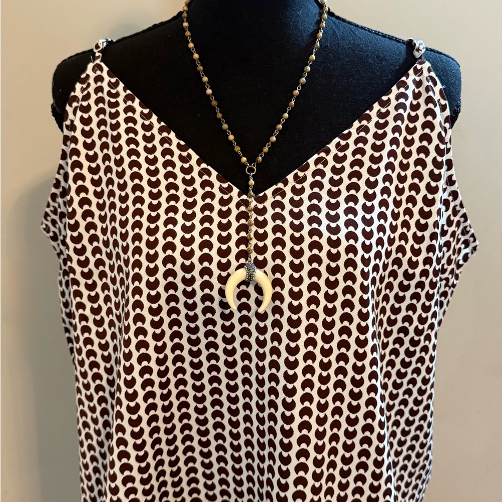 a new day Brown and White V-Neck Sleeveless Printed Camisole
